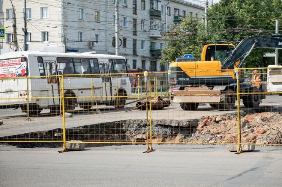 Подрядчик раскопал перекресток Воровского и Октябрьского проспекта. Фото: киров.рф