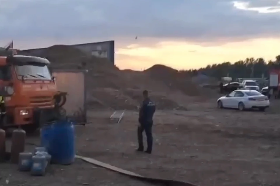 Площадь мощного пожара в Ломоносовском районе Ленобласти сократили до тысячи квадратов. Фото: пресс-служба МЧС
