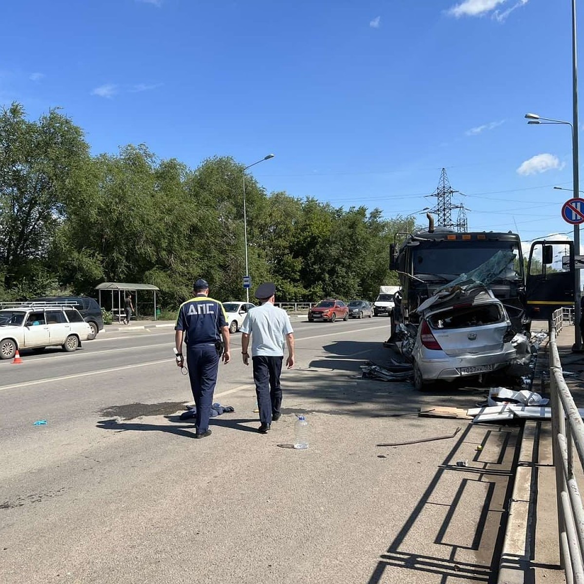 Появилось видео с места жесткого ДТП на Заводском шоссе в Самаре - KP.RU