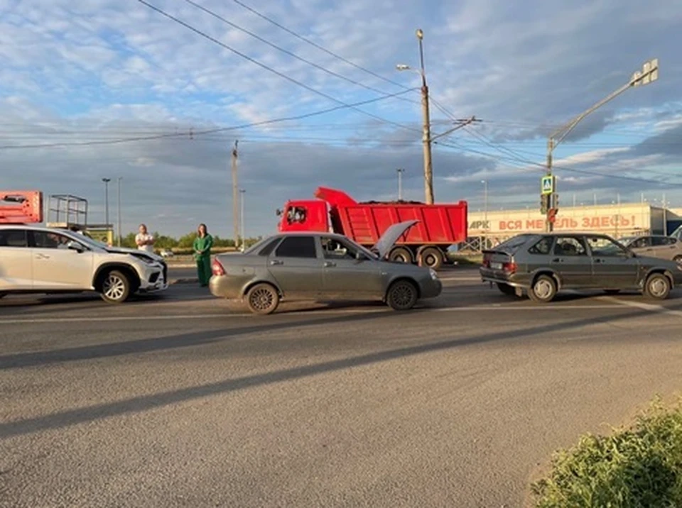 В аварии пострадала автомобилистка, находившаяся в «Приоре».