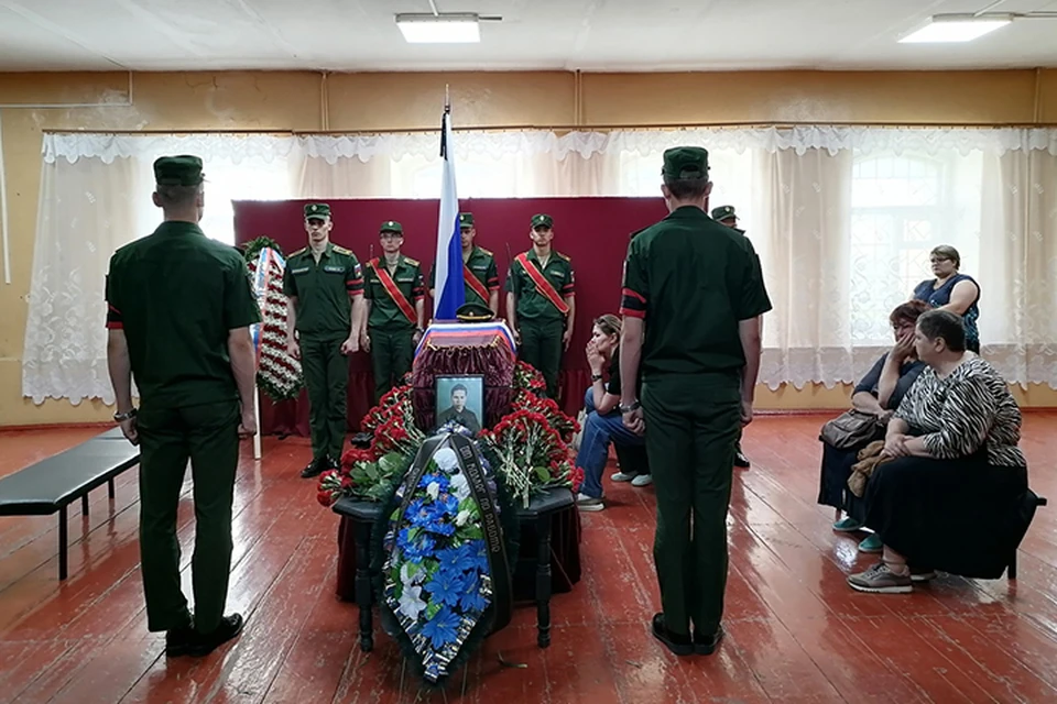 Евгения Пичугова похоронили с воинскими почестями в Бежецке Фото: администрация Бежецкого округа