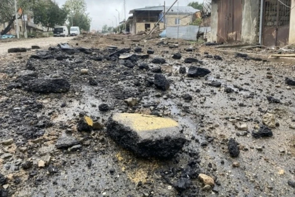 Пожары вспыхнули после обстрелов на севере Донецка, горят несколько домов