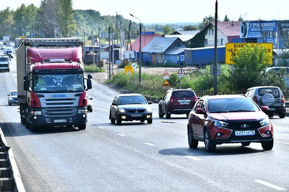 Отремонтировали 600-метровый участок Суринского путепровода в Ярославле.