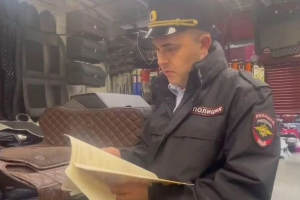 Запрещенную символику выявили у владельцев торговых точек в Иркутске
