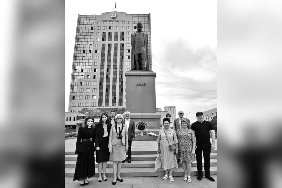 Филологи, литераторы, ученые, представители дипломатических миссий зарубежных государств и многие другие говорили о значении творчества Абая, его богатом, всегда современном и неувядающем наследии.
