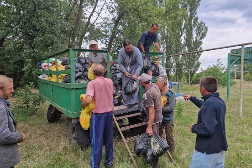 Пострадавшим жителям после разрушения Каховской ГЭС доставляют гуманитарную помощь Фото: сайт Русской Православной Церкви