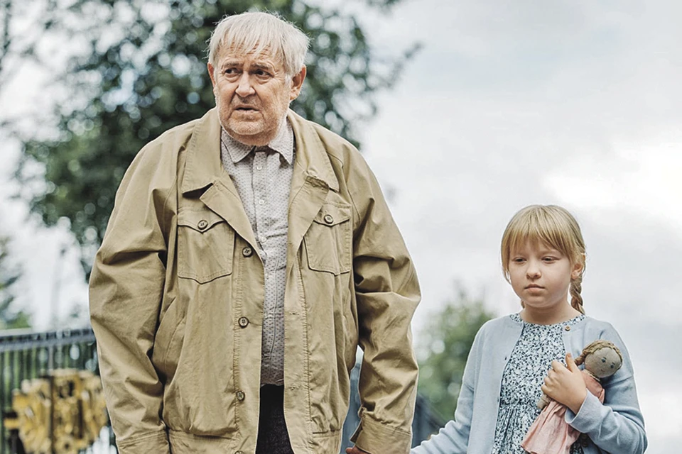 В сериале «Вампиры средней полосы» партнером Евы стал народный артист России Юрий Стоянов. Фото: Кадр из фильма