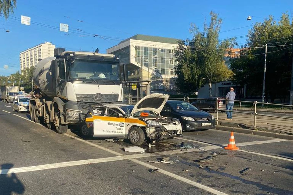 В результате ДТП пострадала пассажирка такси