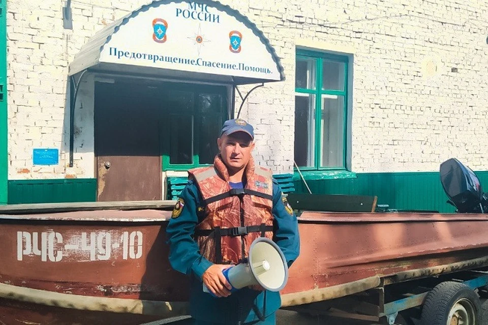 Дмитрия Паршутова собираются наградить за спасение людей Фото: ГУ МЧС по Свердловской области