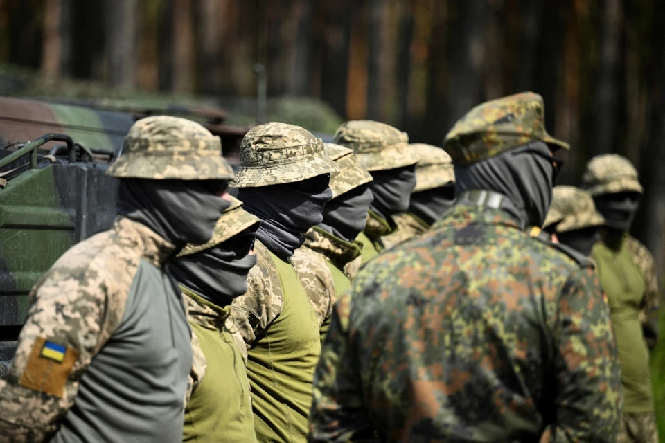 Верховная Рада настраивает украинцев, что воевать с Россией они будут, пока не закончатся в стране физически