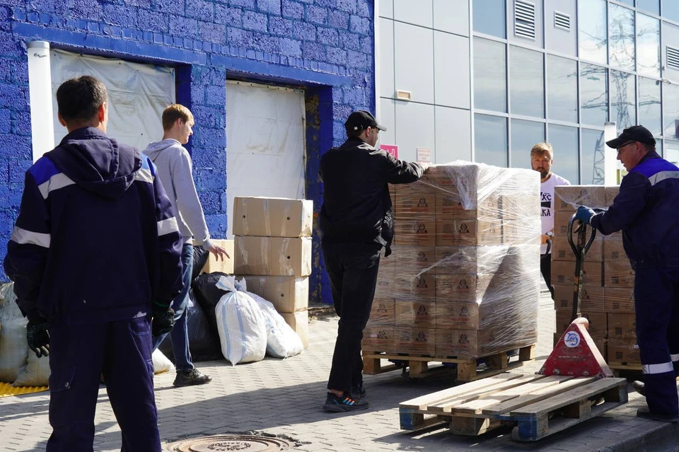 Из Сургута в зону СВО отправили 18 тонн гуманитарного груза. Фото: телеграм-канал администрации Сургута