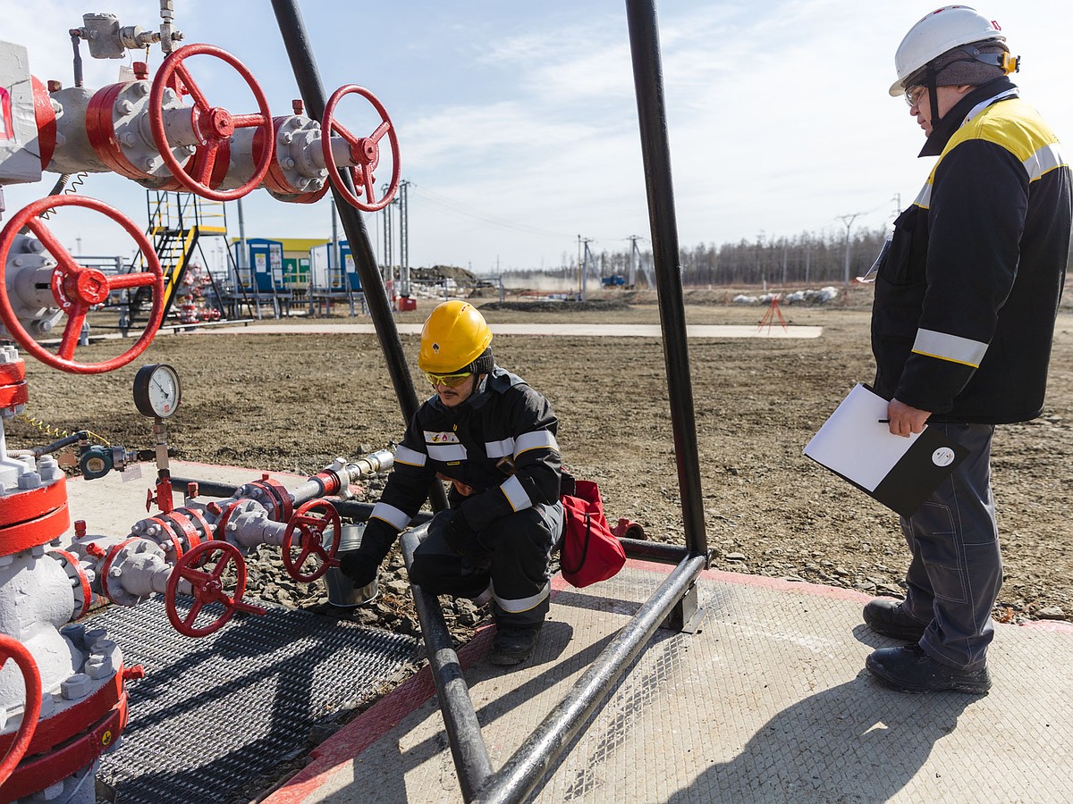 Летняя практика: 47 студентов знакомятся с работой нефтяников на объектах  «Верхнечонскнефтегаза» - KP.RU