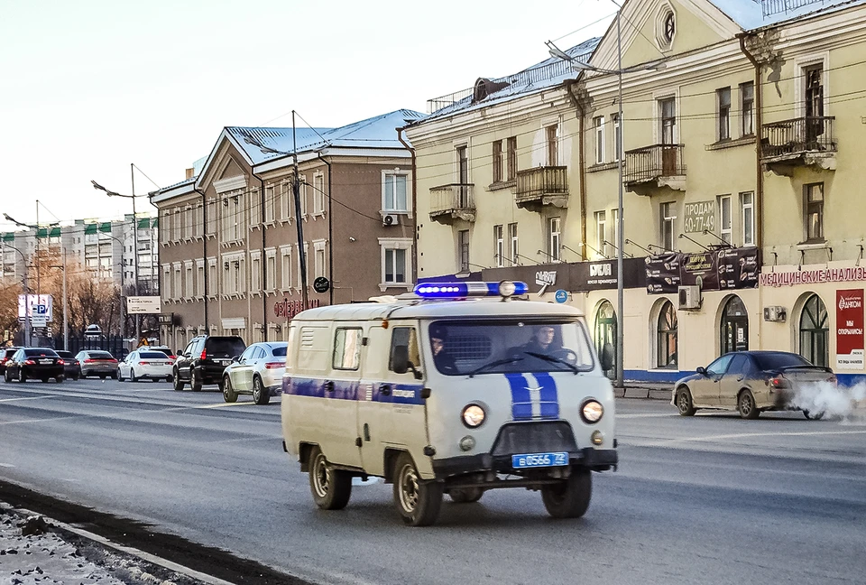 В Тюмени пьяные мужчины забили ногами до смерти человека за 500 рублей.