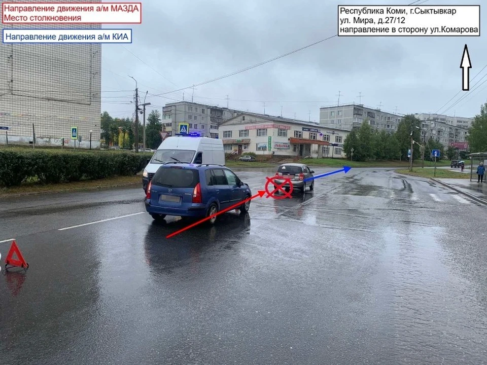 В Эжве водитель автомобиля Mazda не рассчитал дистанцию и врезался в KIA