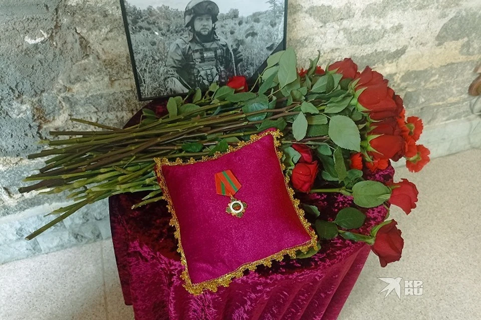 Орден "За заслуги перед Запорожской областью" стал третьей наградой Ростислава, полученной посмертно