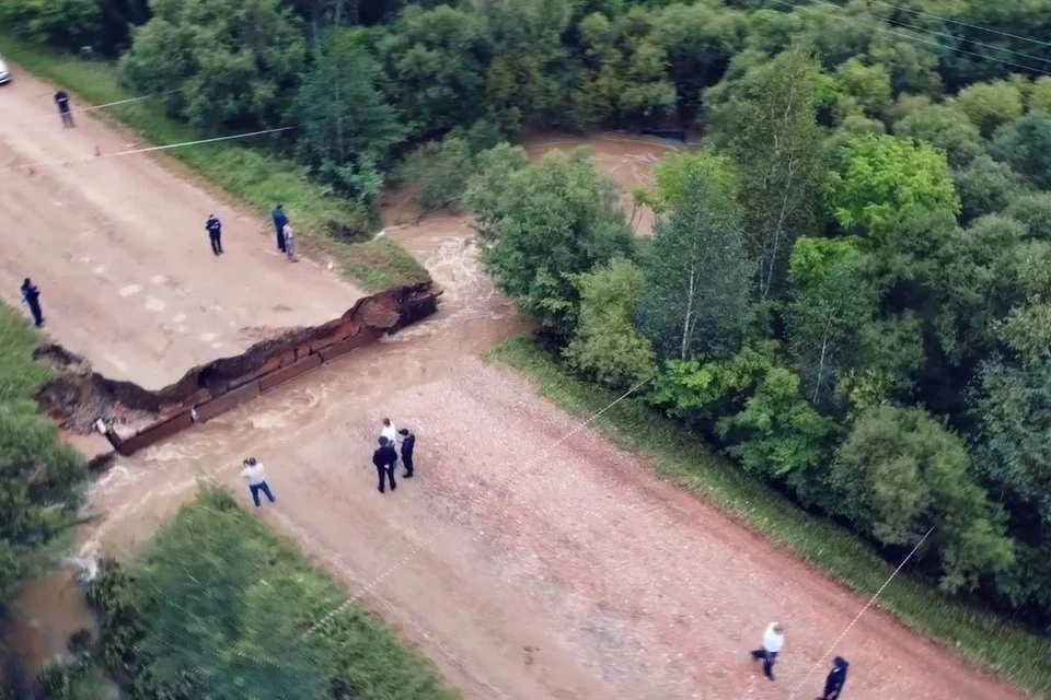 Тайфуны уничтожают мосты и дороги. Фото: правительство Приморья