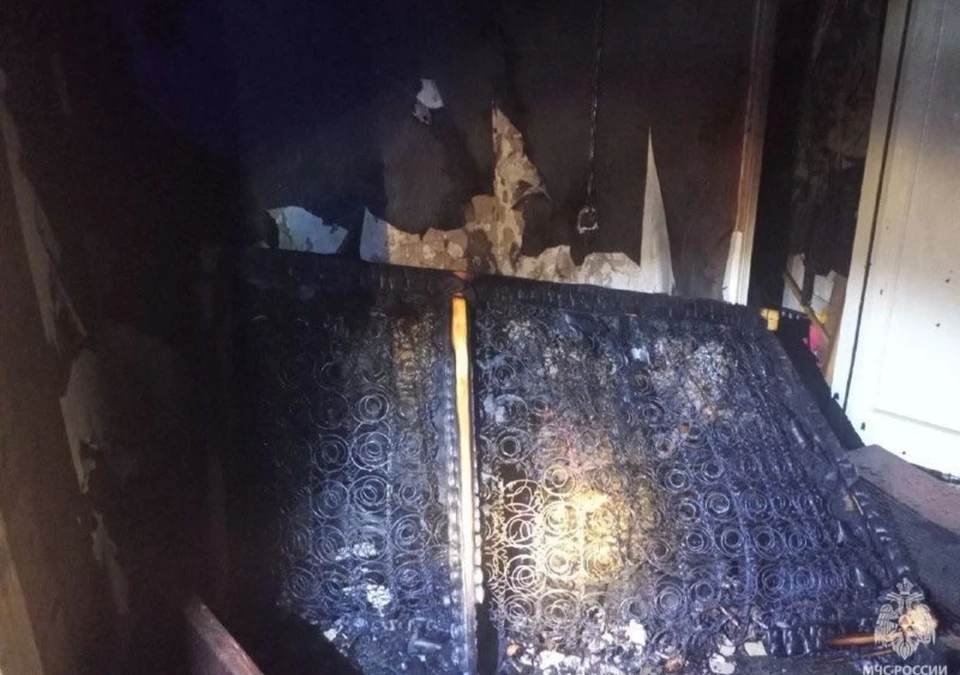 Сегодня ночью в Туймазах загорелась квартира в жилом доме по улице Пугачева