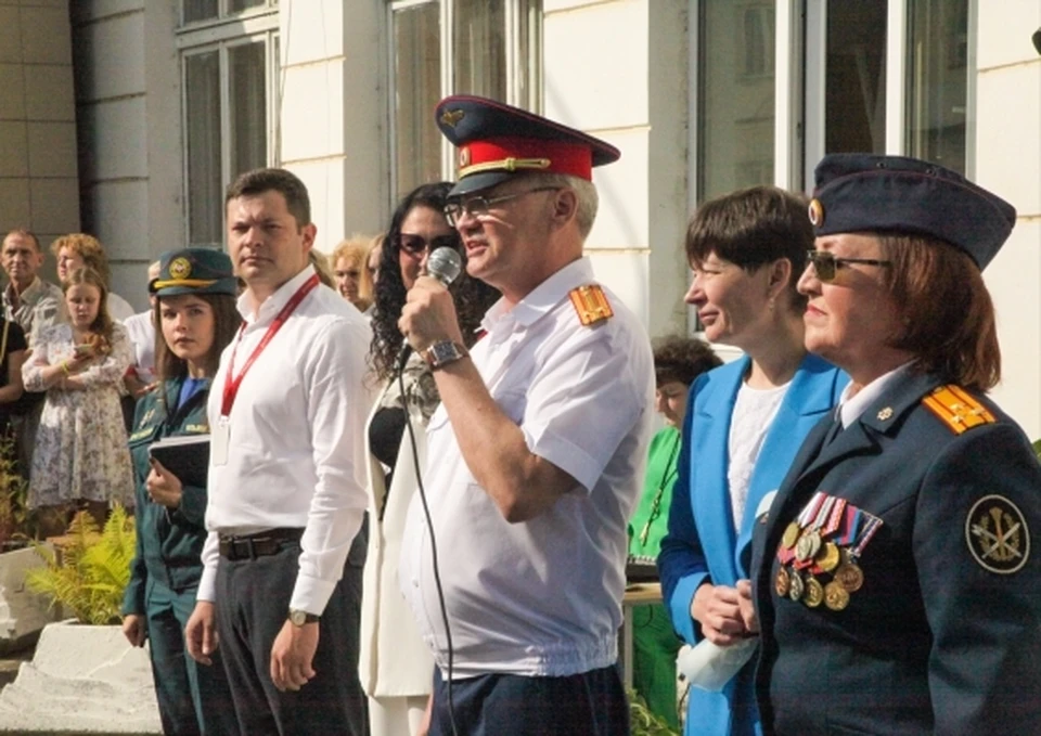 Представители СК поздравили с Днем знаний кадет школы №16 в Твери Фото: СУ СК РФ по Тверской области
