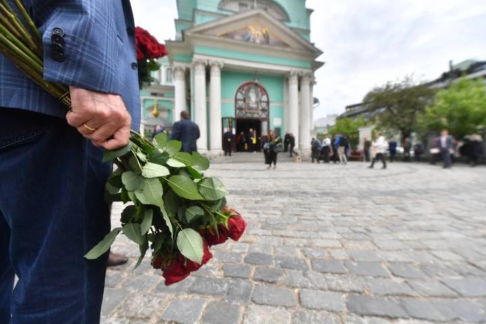 В Батайске простились с тремя друзьями, погибшими в аварии