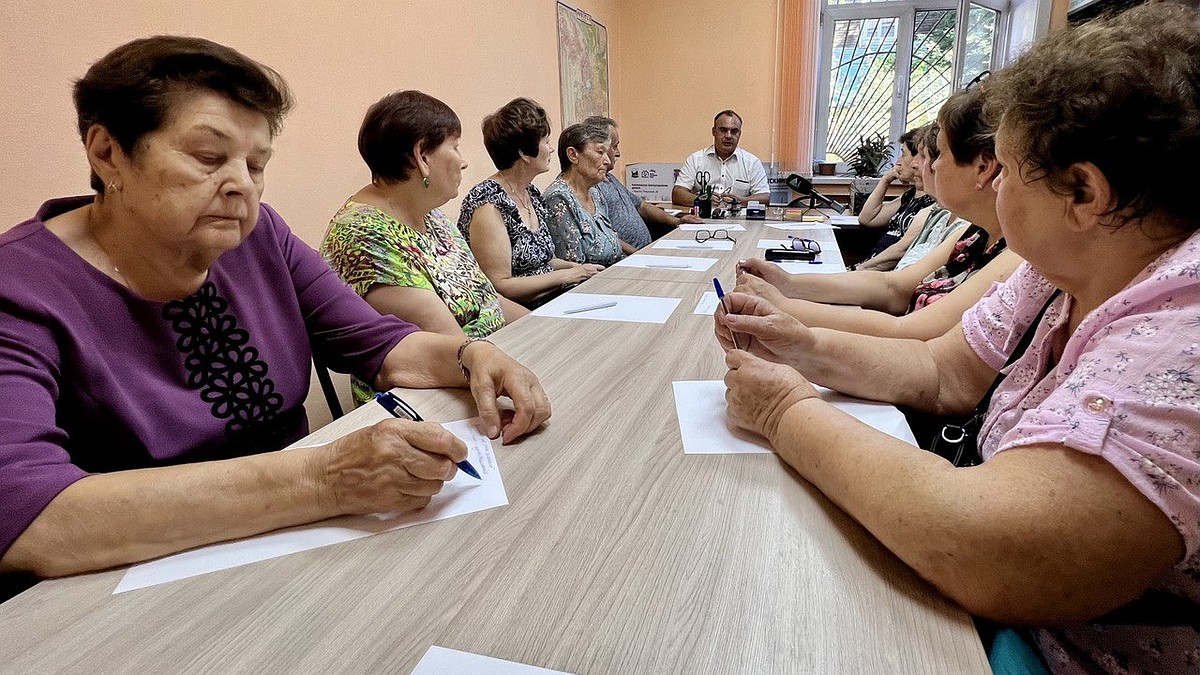 Безопасность прежде всего: жителям Иркутска рассказывают, чем грозит  майнинг в домашних условиях - KP.RU