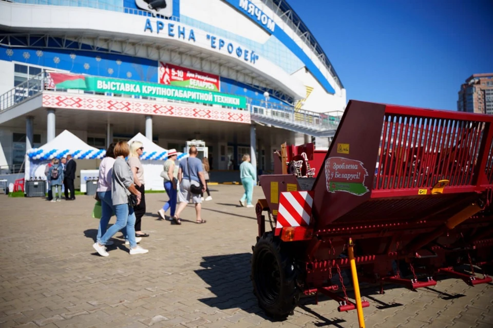 Тысячи человек посещают белорусскую ярмарку в Хабаровске Фото: правительство Хабаровского края