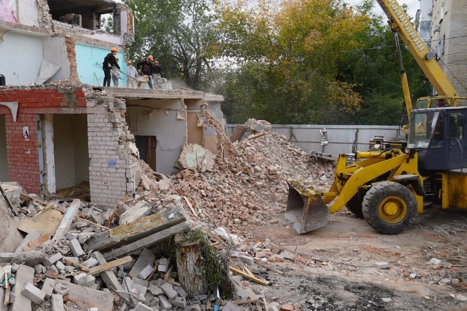 Демонтаж аварийного дома на улице Одесской начался 28 июня