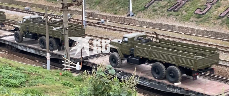 Эшелон с грузовиками «Урал» прошел через Рязань 10 сентября.