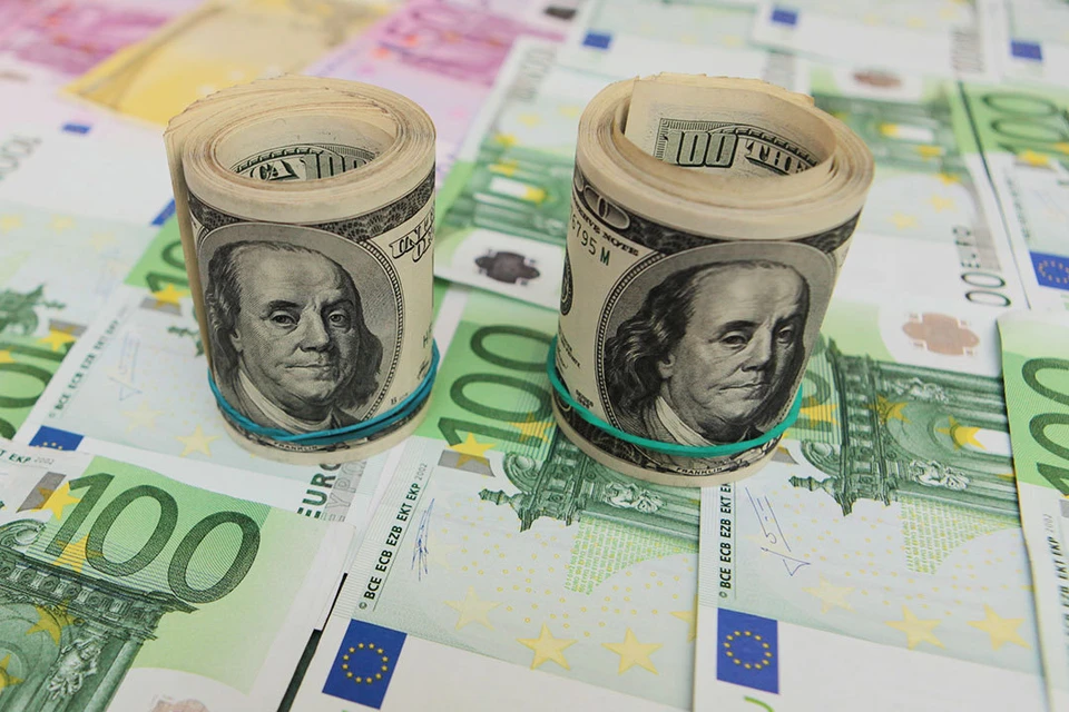 Нацбанк Беларуси сильно снизил курс доллара и евро на 13 сентября 2023 года.
