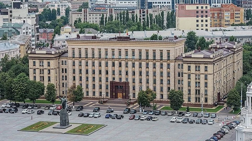Над площадью Ленина в День города ничему не позволят летать.