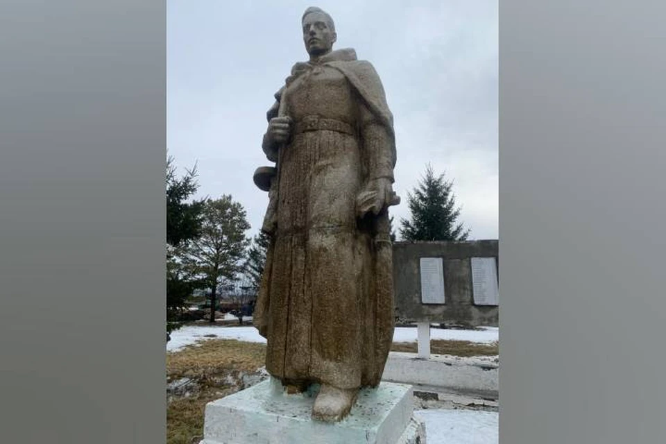 В Тайшетском районе отреставрировали памятник погибшим воинам ВОВ. Фото: телеграм-канал Натальи Дикусаровой