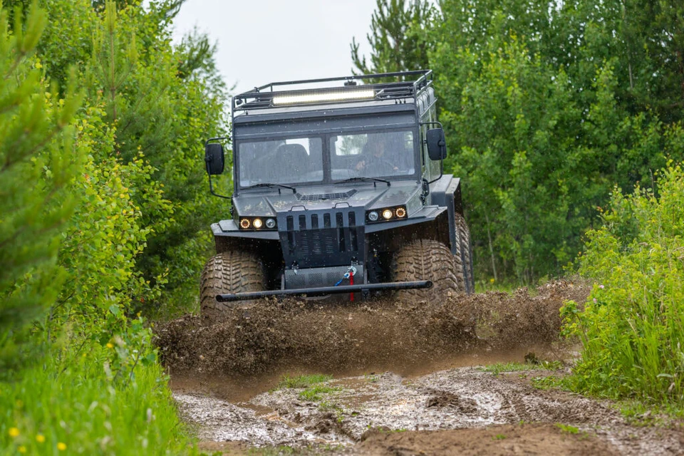 Мощные вездеходы помогут лесникам бороться с пожарами. Фото: severtrucks.ru