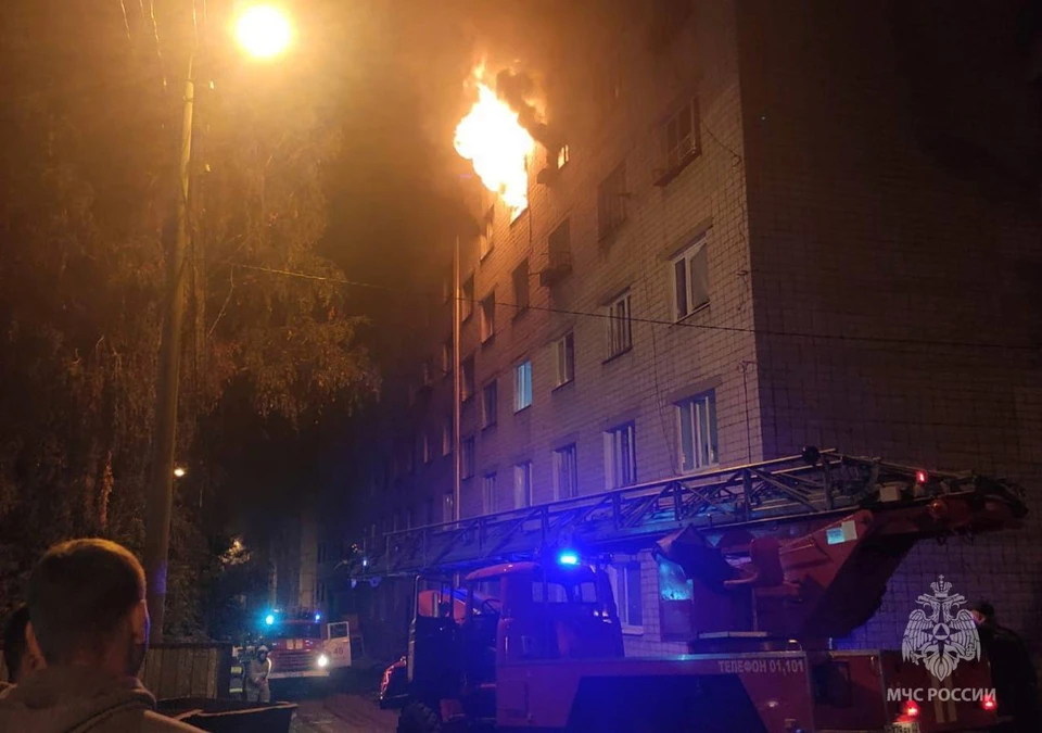 Из пожара в Кумертау спасли 15 человек. Фото: МЧС Башкирии
