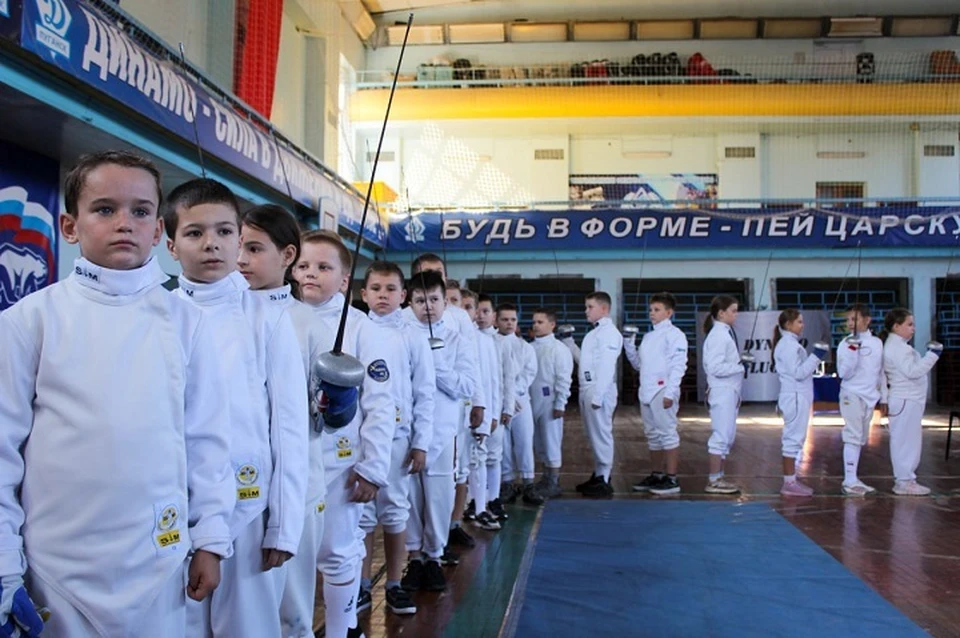 Первенство Луганска по фехтованию состоялось на базе спортивного комплекса «Динамо». Фото - администрация Луганска
