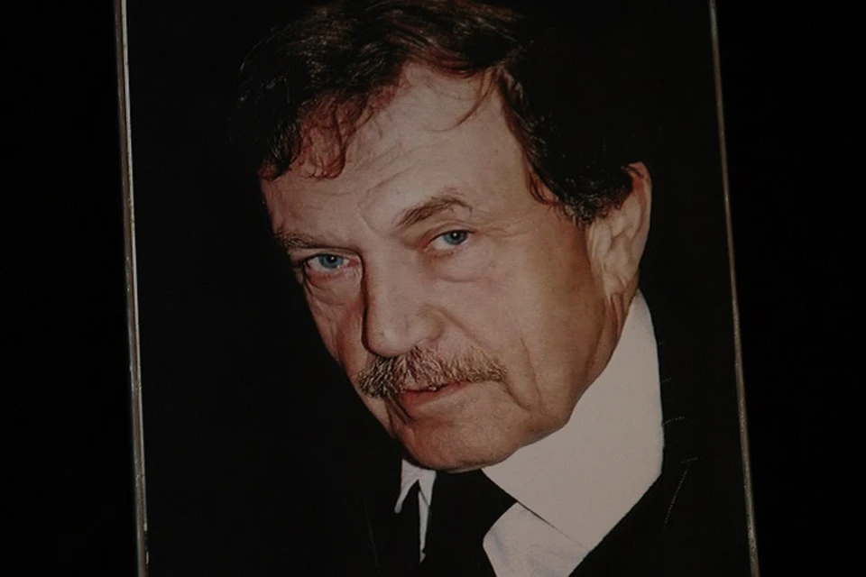 Василий Аксенов родился в Казани в 1932 году.