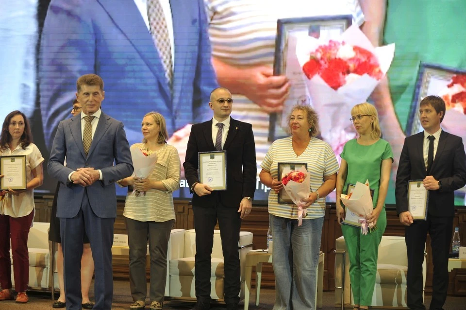 Жители Приморья могут прямо здесь и сейчас решить проблемы, которые возникли на придомовых территориях.
