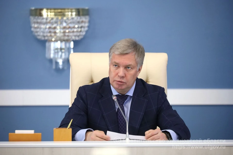 Глава региона прибыл в село Ундоры, чтобы проинспектировать ремонтные и строительные работы на объекте. ФОТО: правительство УО