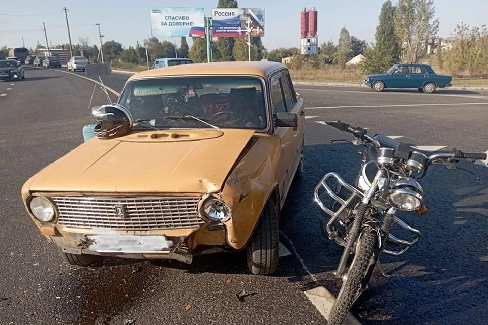 В Лутугинском районе произошло ДТП с несовершеннолетним водителем мопеда. Фото - УГИБДД МВД по ЛНР
