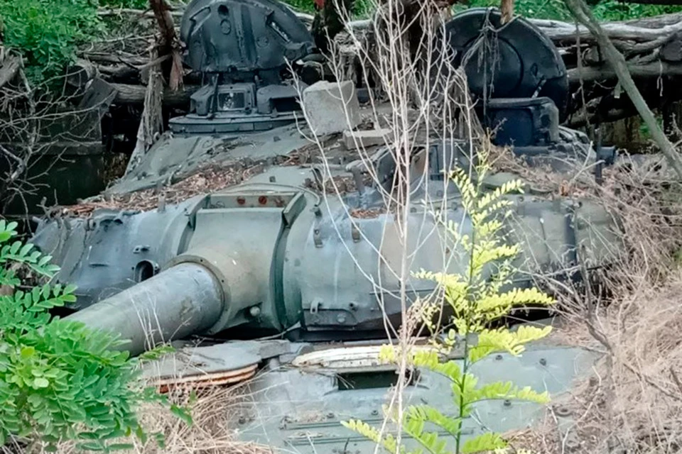 Росгвардейцы нашли спрятанный танк противника в ДНР