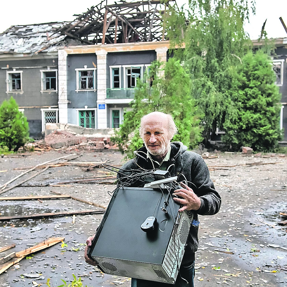 Без крыши над головой не останемся: В ЛНР одобрили компенсации за  утраченное или поврежденное жилье - KP.RU