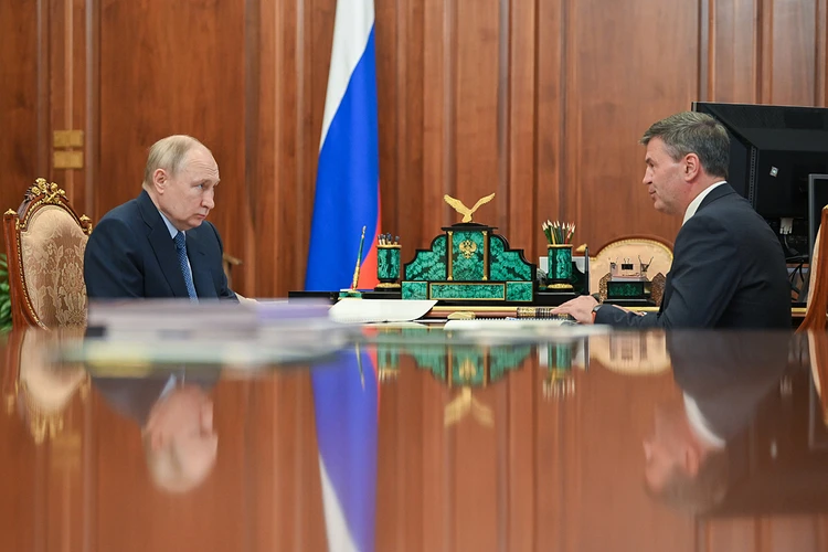 Путин и ректор РАНХиГС обсудили научную мобилизацию