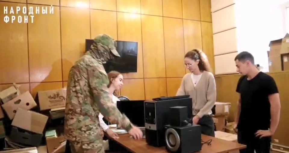 Студенты Ульяновского педуниверситета передали для бойцов СВО компьютер | ФОТО: скриншот с видео