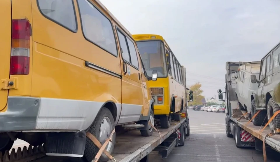 Из Тюмени в зону СВО передали Девять автомобилей, заполненных гуманитарным грузом