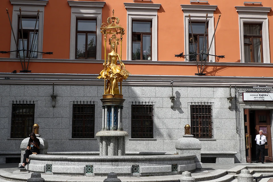 Скульптура «Принцесса Турандот». Фото: Антон Новодережкин/ТАСС