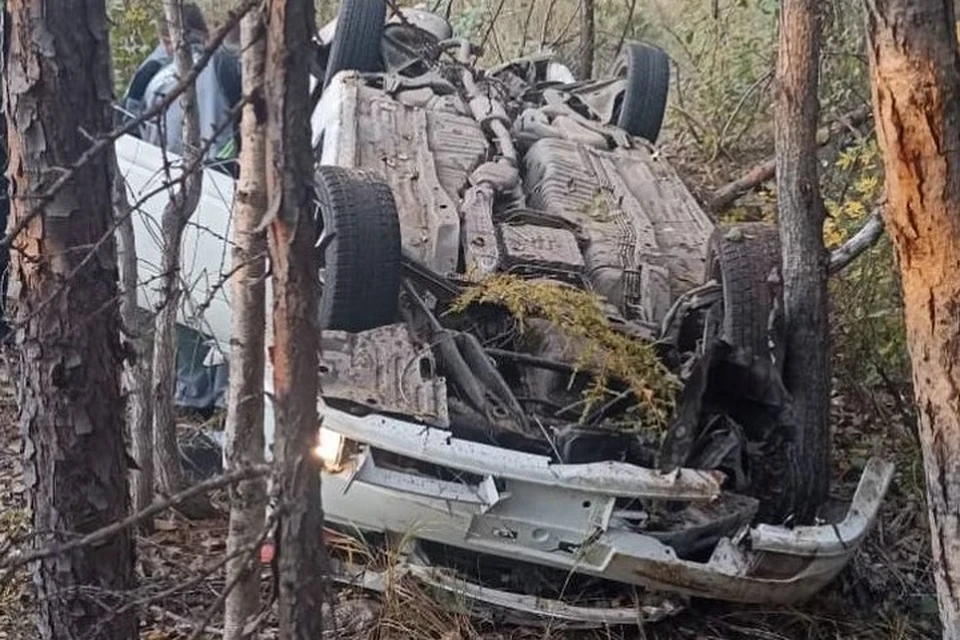 Машина разбилась на трассе в Хабаровском крае Фото: УГИБДД по Хабаровскому краю