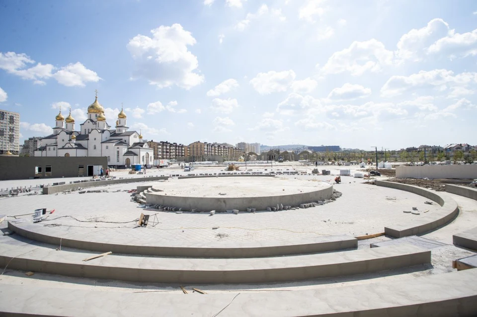 Где находится крещенский парк. Крещенский парк Анапа. Крещенский парк Анапа фонтан. Крещенский парк Анапа площадь. Крещенский парк Анапа сейчас.