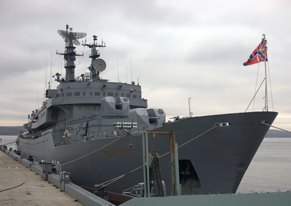 В Североморск прибыл учебный корабль «Перекоп», на борту которого находится 260 курсантов военно-морских вузов Санкт-Петербурга и Калининграда. Фото: Пресс-служба Северного флота