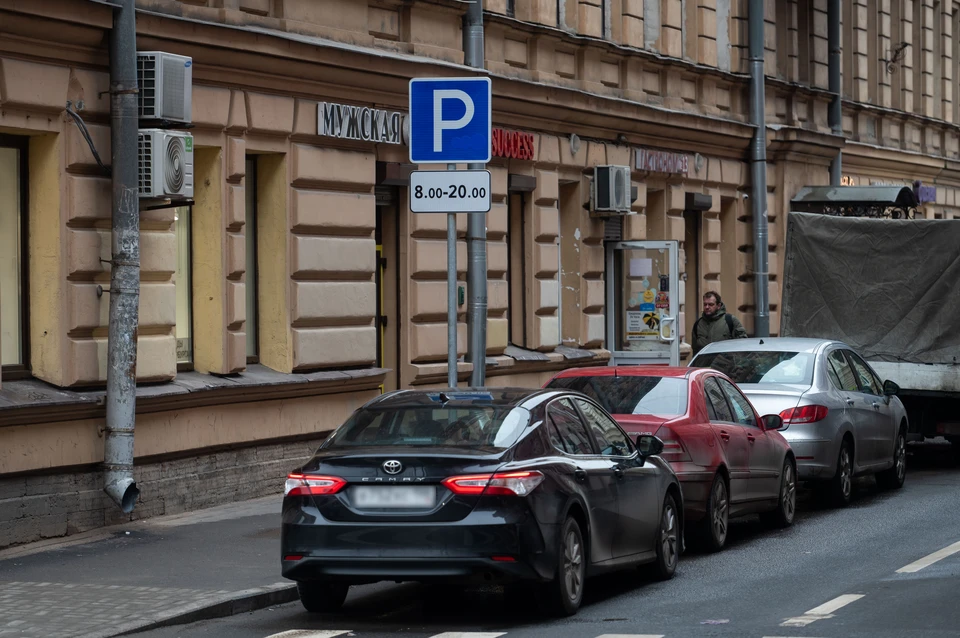 На Васильевском острове будет достаточно платных мест для парковки.