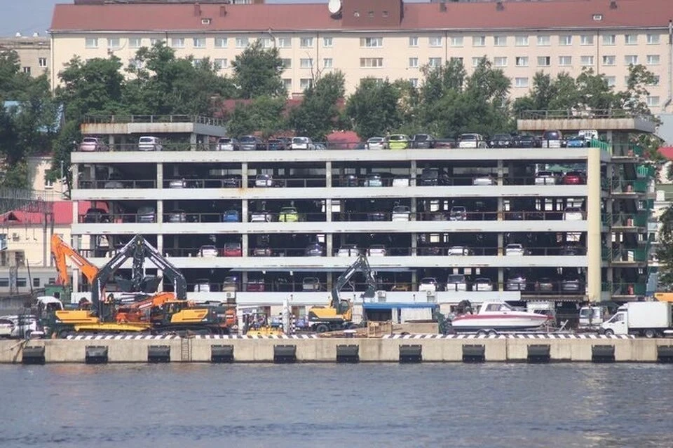 Владивостокская таможня опровергла новости о том, что меняются правила ввоза иномарок без пробега по России.