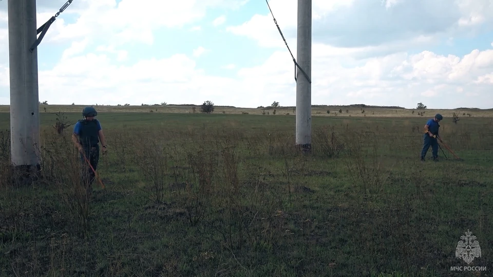 При обнаружении взрывоопасного предмета необходимо сразу звонить в оперативные службы. Фото: МЧС ЛНР
