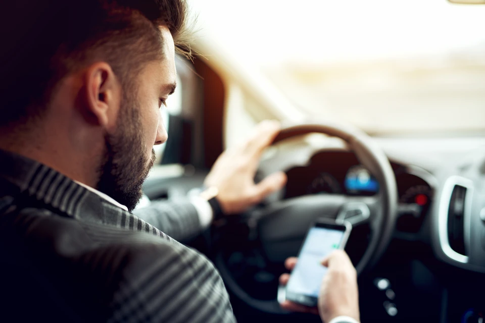 Источником самого высокого риска стали водители, которые постоянно отвлекаются на телефонные разговоры и беседы с пассажирами